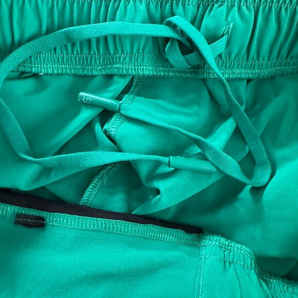 Lululemon Surge Linerless Short 6" Mens Medium Green Athletic Workout SS-1998 - Picture 8 of 8